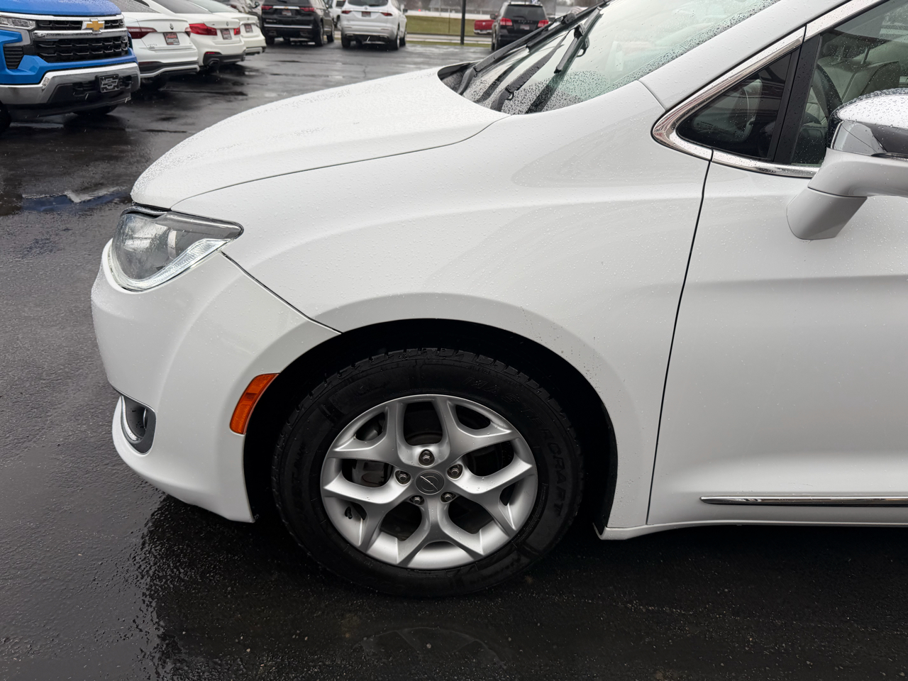 Chrysler Pacifica Limited FWD 2020