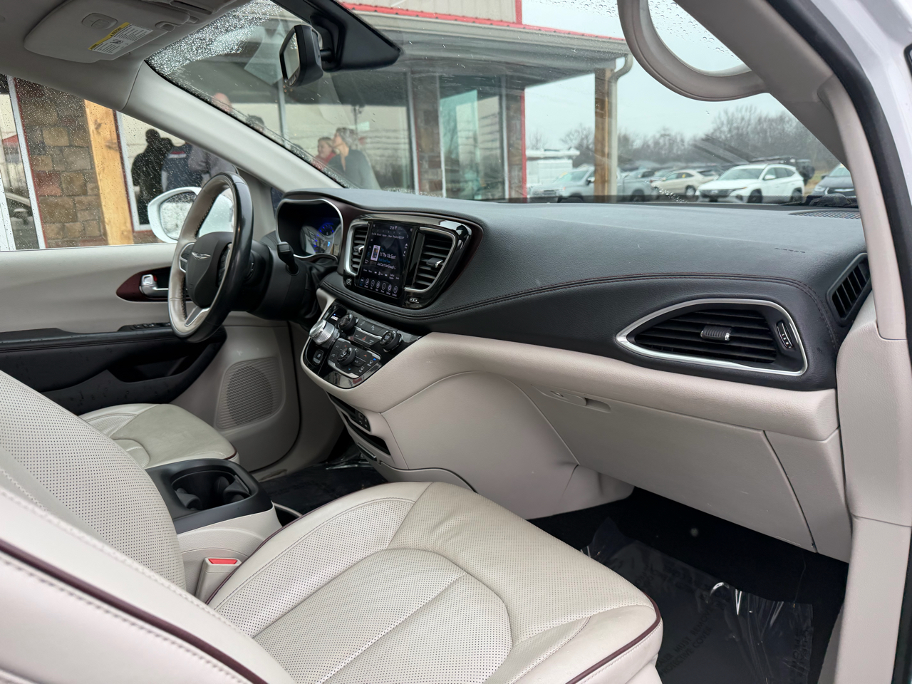 Chrysler Pacifica Limited FWD 2020