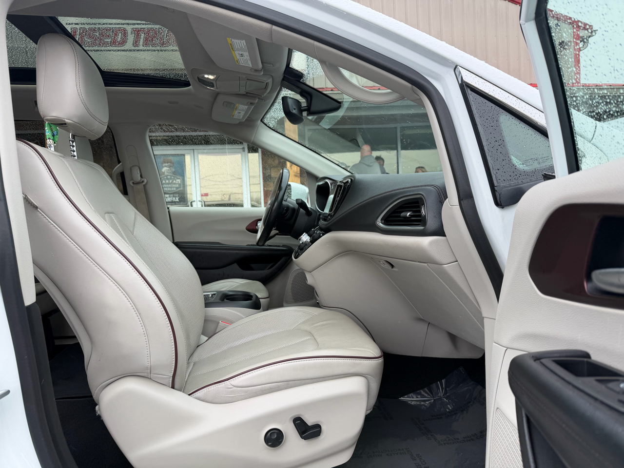 Chrysler Pacifica Limited FWD 2020