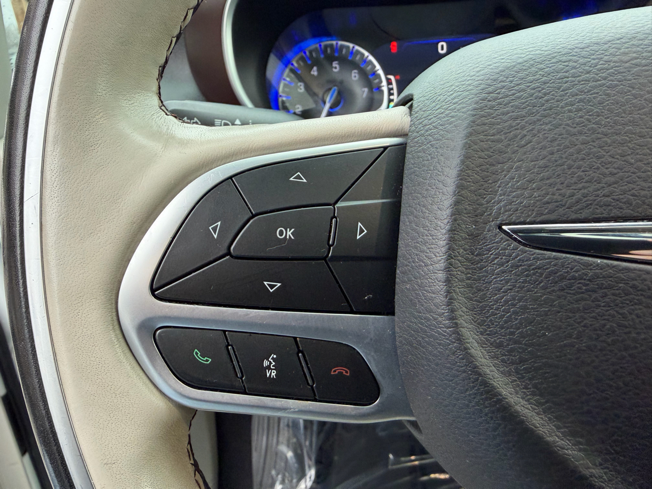 Chrysler Pacifica Limited FWD 2020