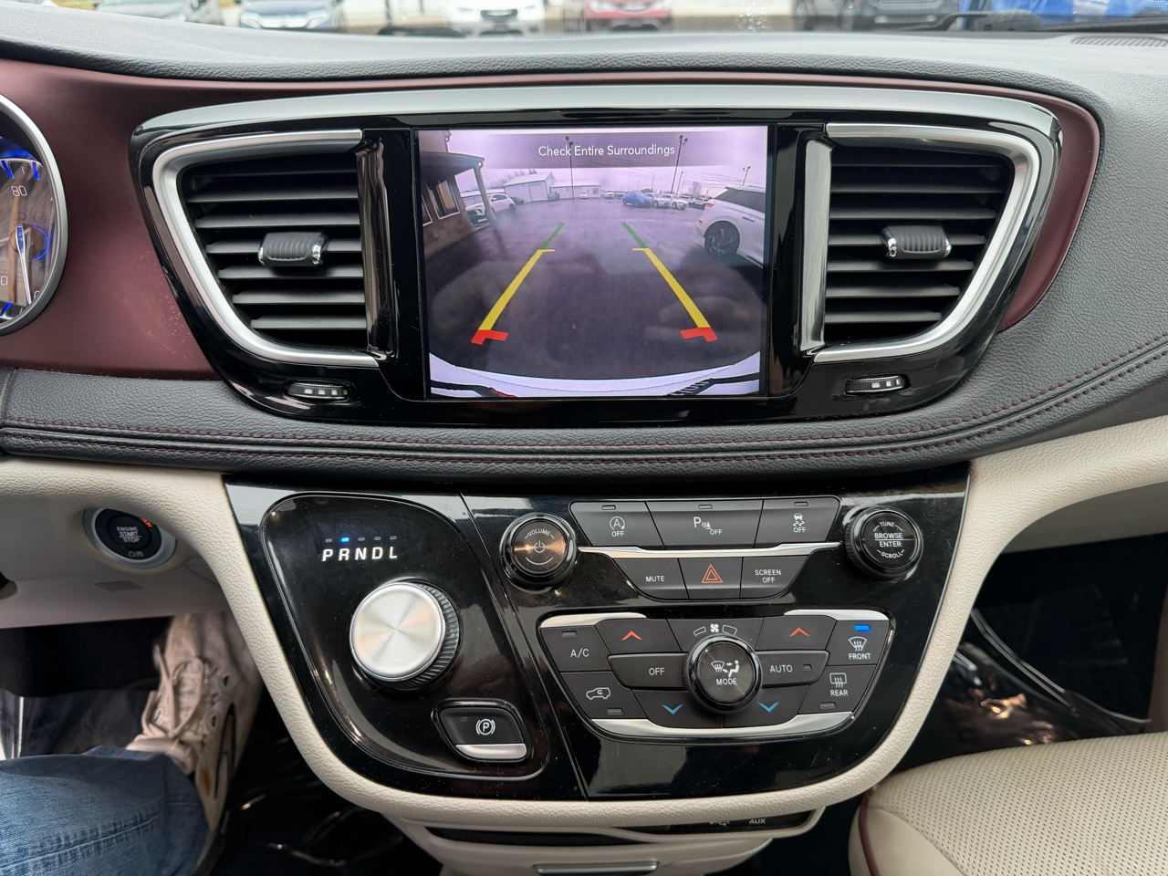 Chrysler Pacifica Limited FWD 2020