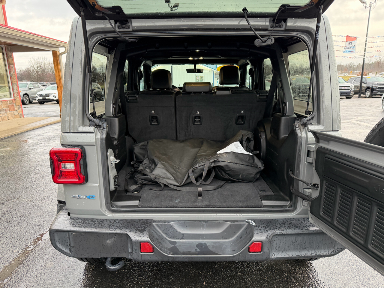 Jeep Wrangler 4xe Unlimited Sahara 4x4 2021