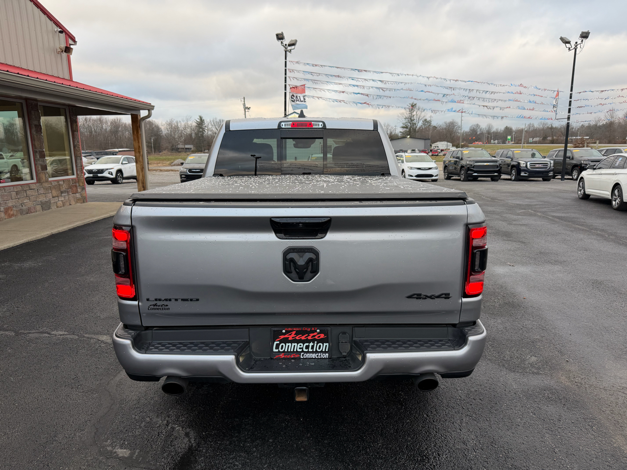 RAM 1500 Limited 4x4 Crew Cab 5'7" Box 2024