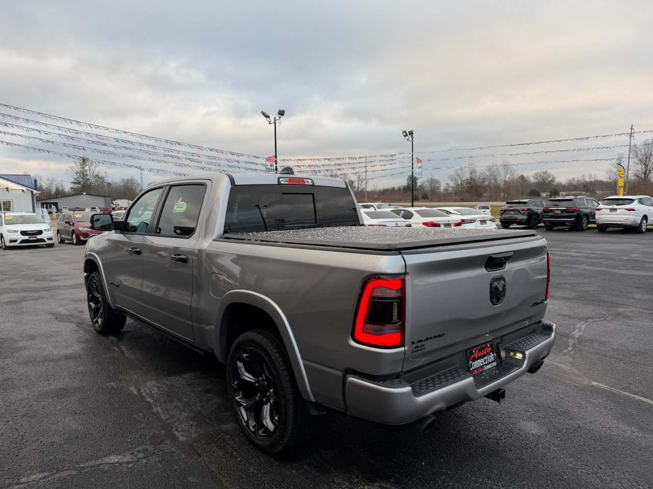 RAM 1500 Limited 4x4 Crew Cab 5'7" Box 2024