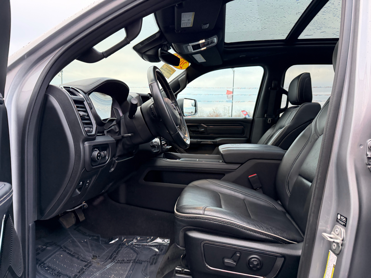 RAM 1500 Limited 4x4 Crew Cab 5'7" Box 2024