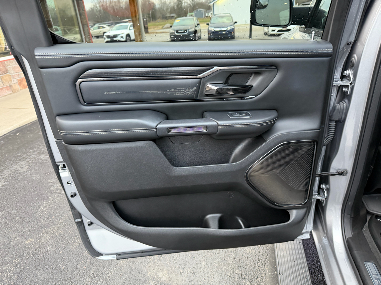 RAM 1500 Limited 4x4 Crew Cab 5'7" Box 2024