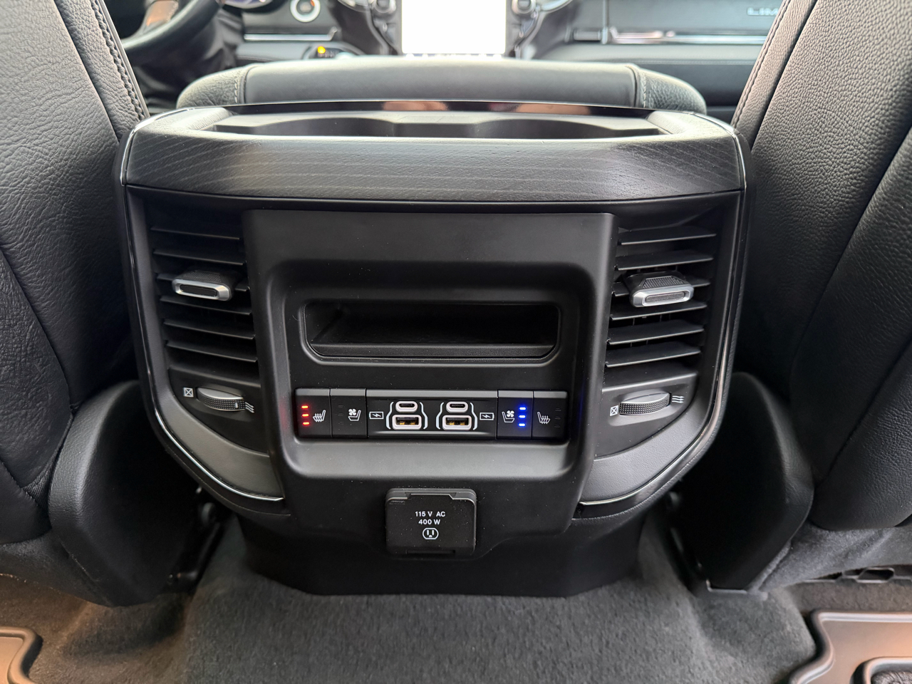 RAM 1500 Limited 4x4 Crew Cab 5'7" Box 2024