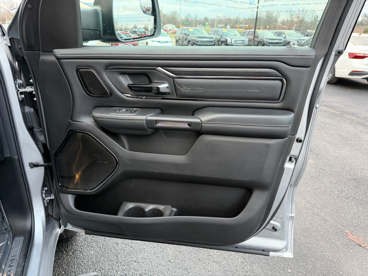 RAM 1500 Limited 4x4 Crew Cab 5'7" Box 2024