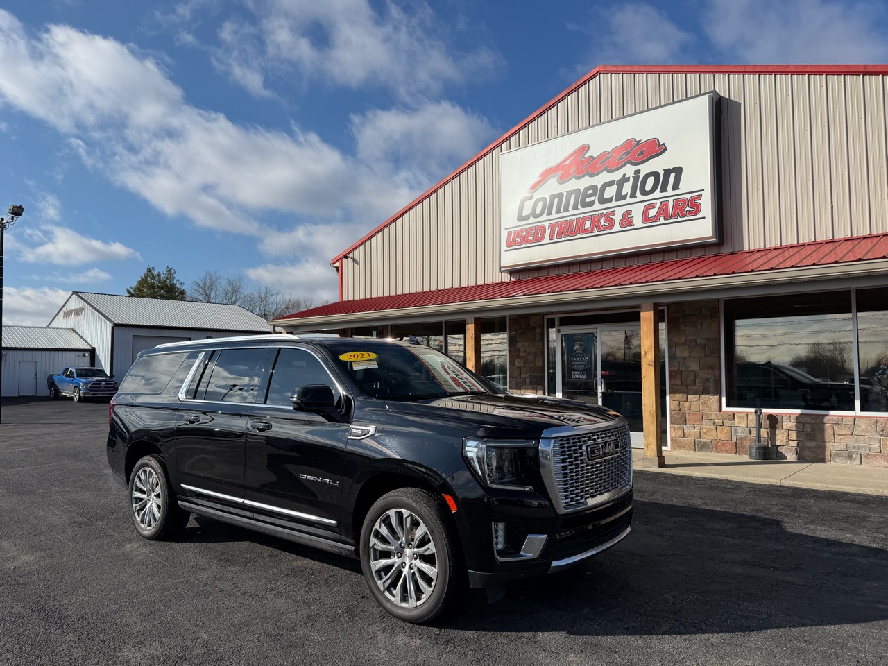 GMC Yukon XL 4WD 4dr Denali 2023