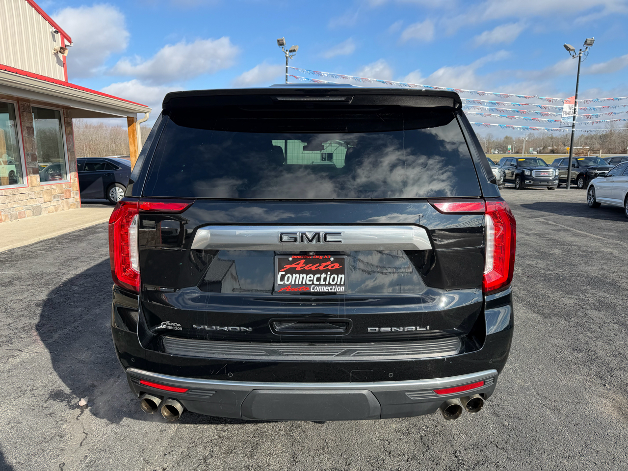 GMC Yukon XL 4WD 4dr Denali 2023