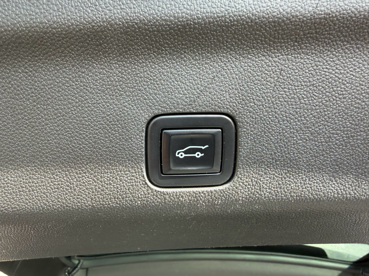 GMC Yukon XL 4WD 4dr Denali 2023