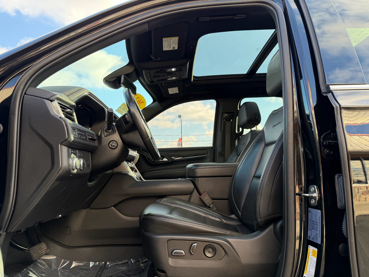 GMC Yukon XL 4WD 4dr Denali 2023