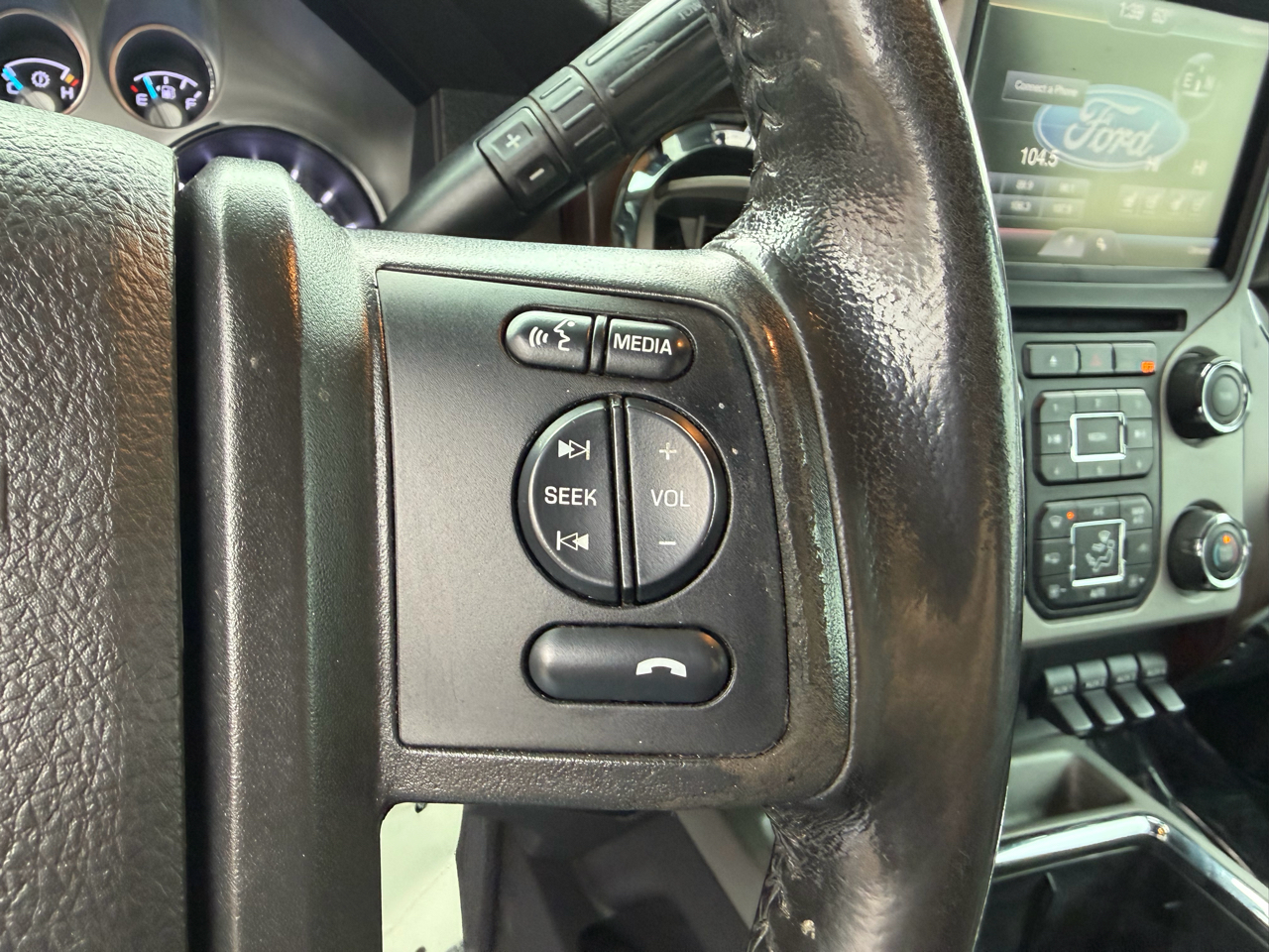 Ford Super Duty F-350 SRW 4WD SuperCab 158" Lariat 2014