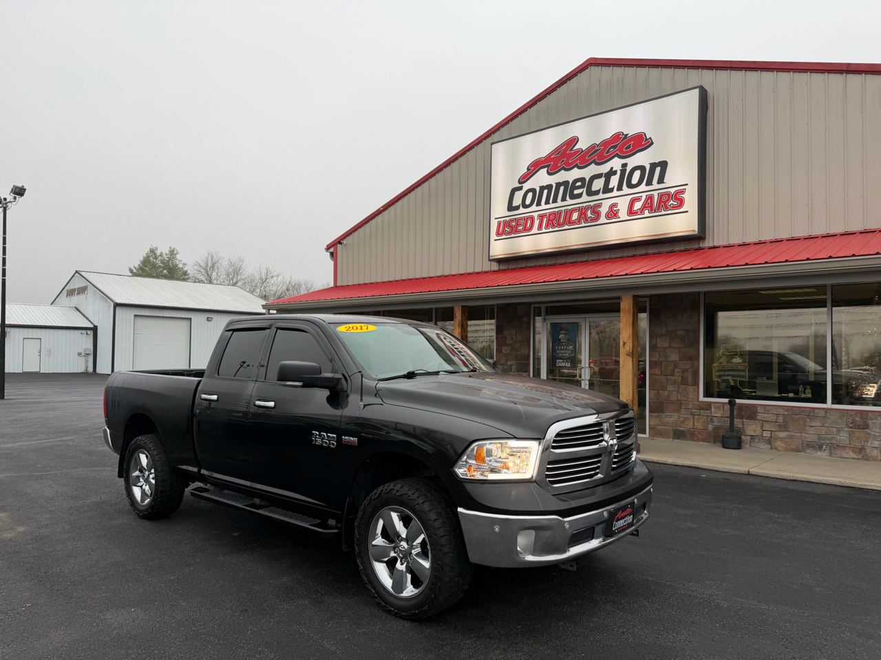 RAM 1500 Big Horn 4x4 Quad Cab 6'4" Box 2017