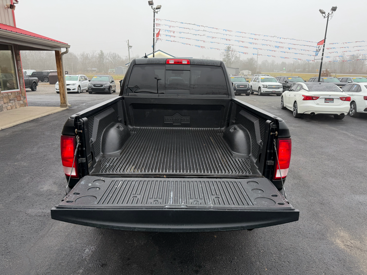 RAM 1500 Big Horn 4x4 Quad Cab 6'4" Box 2017