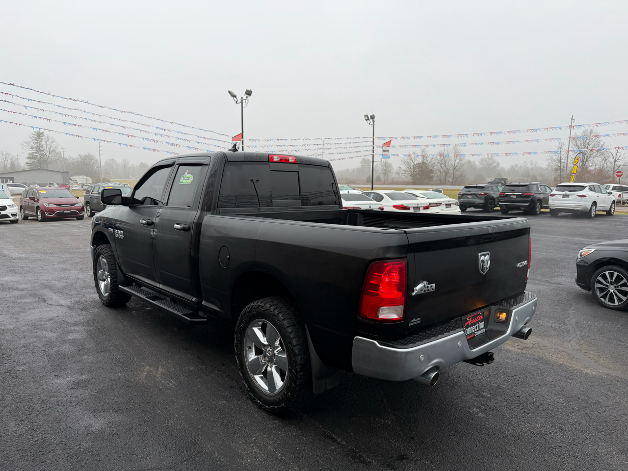 RAM 1500 Big Horn 4x4 Quad Cab 6'4" Box 2017