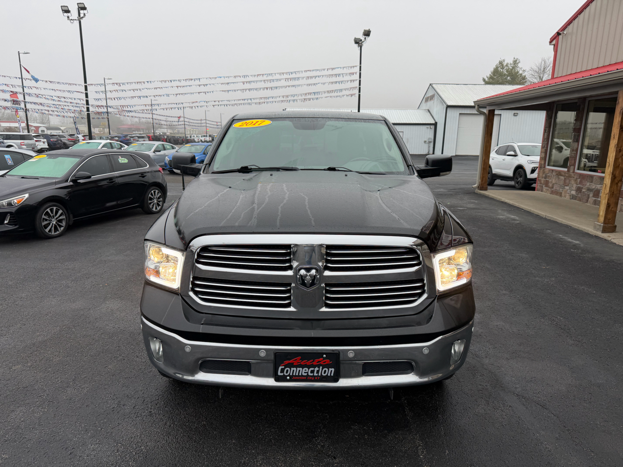 RAM 1500 Big Horn 4x4 Quad Cab 6'4" Box 2017