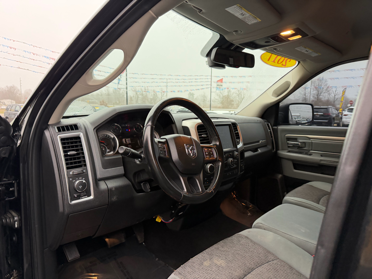 RAM 1500 Big Horn 4x4 Quad Cab 6'4" Box 2017