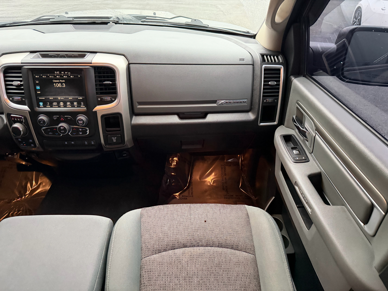 RAM 1500 Big Horn 4x4 Quad Cab 6'4" Box 2017