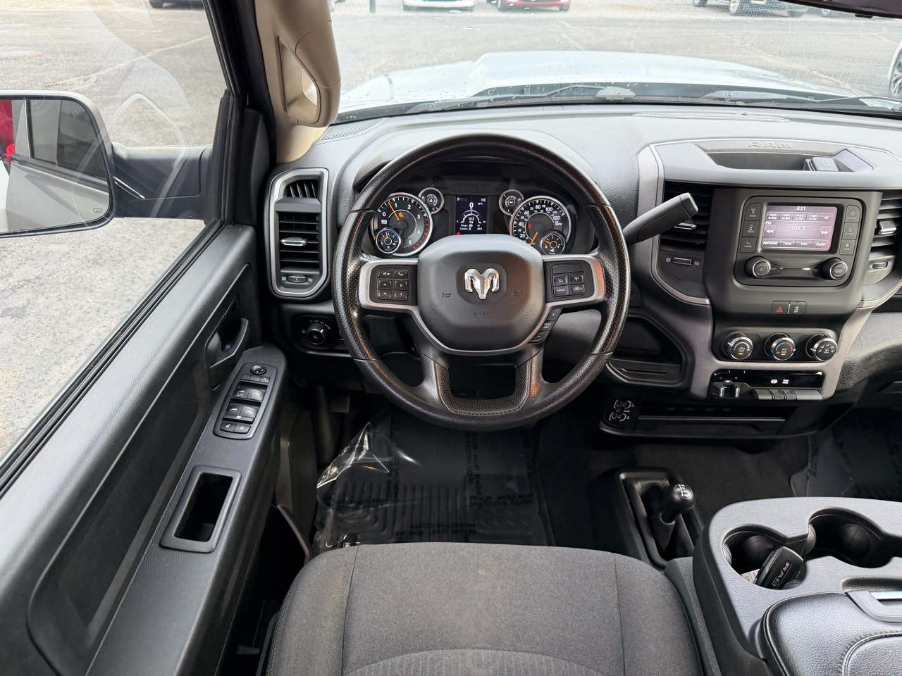 RAM 2500 Tradesman 4x4 Crew Cab 6'4" Box 2020