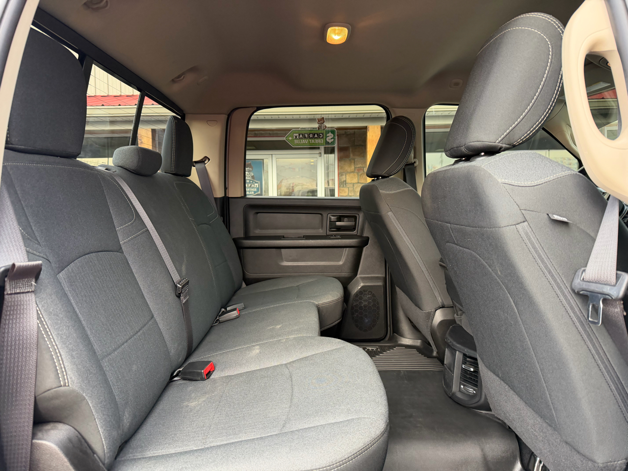 RAM 2500 Tradesman 4x4 Crew Cab 6'4" Box 2020