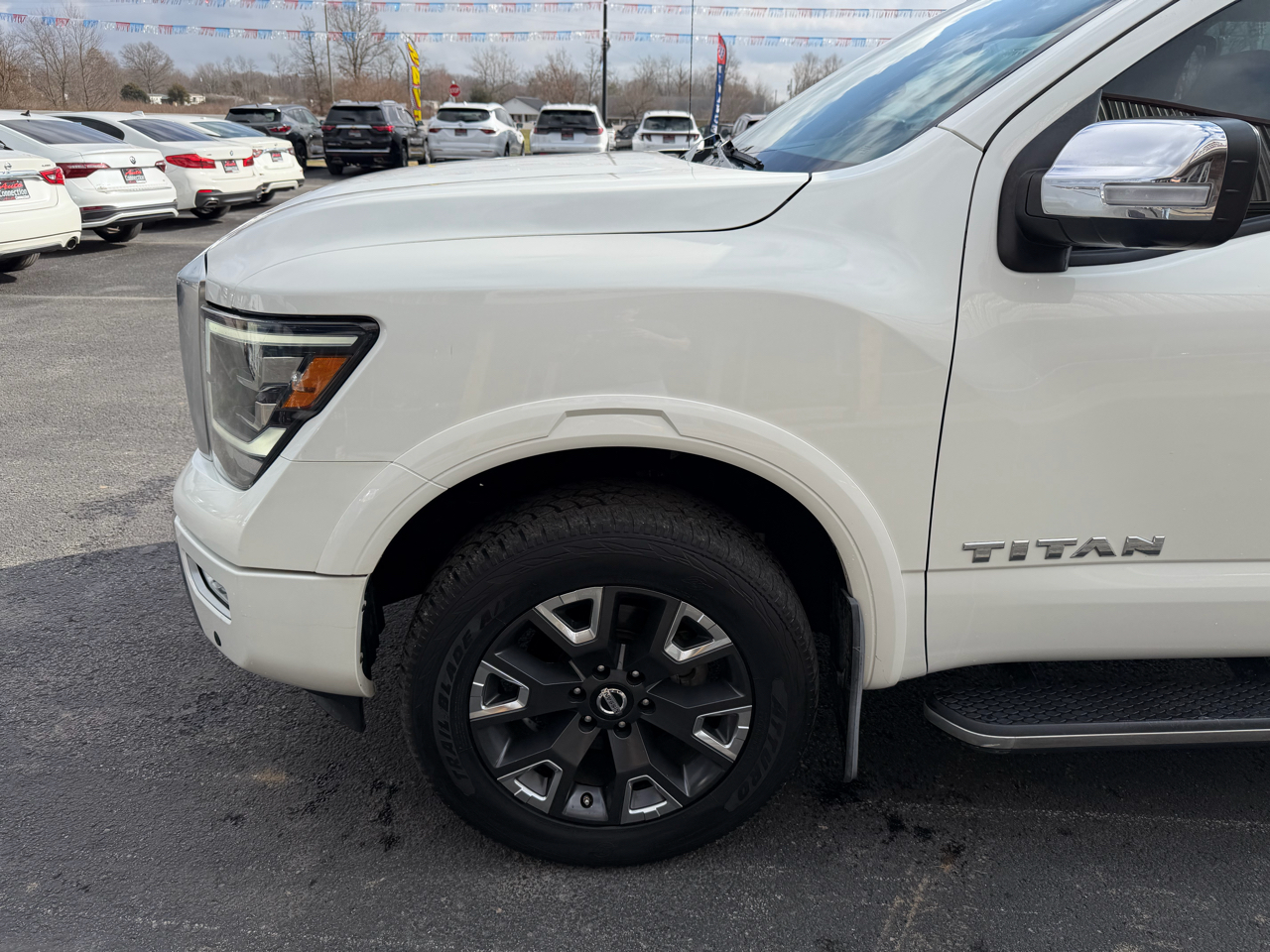 Nissan Titan 4x4 Crew Cab Platinum Reserve 2021