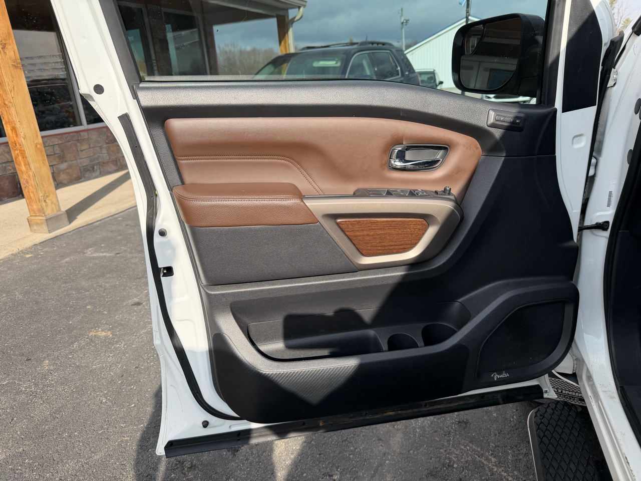 Nissan Titan 4x4 Crew Cab Platinum Reserve 2021