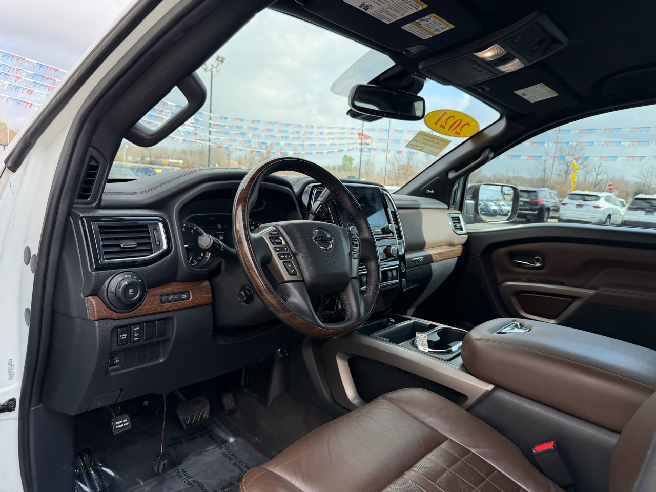 Nissan Titan 4x4 Crew Cab Platinum Reserve 2021