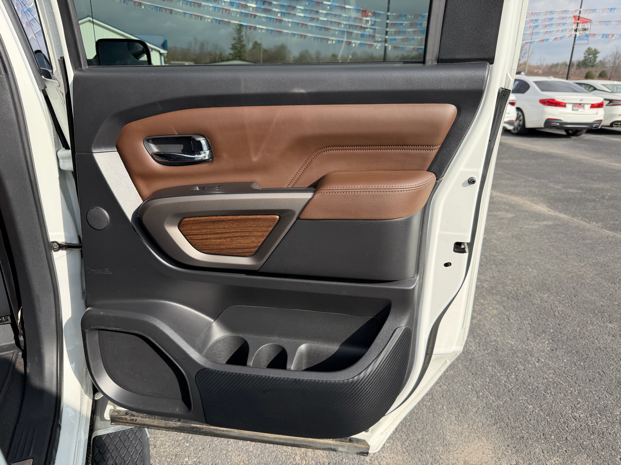 Nissan Titan 4x4 Crew Cab Platinum Reserve 2021