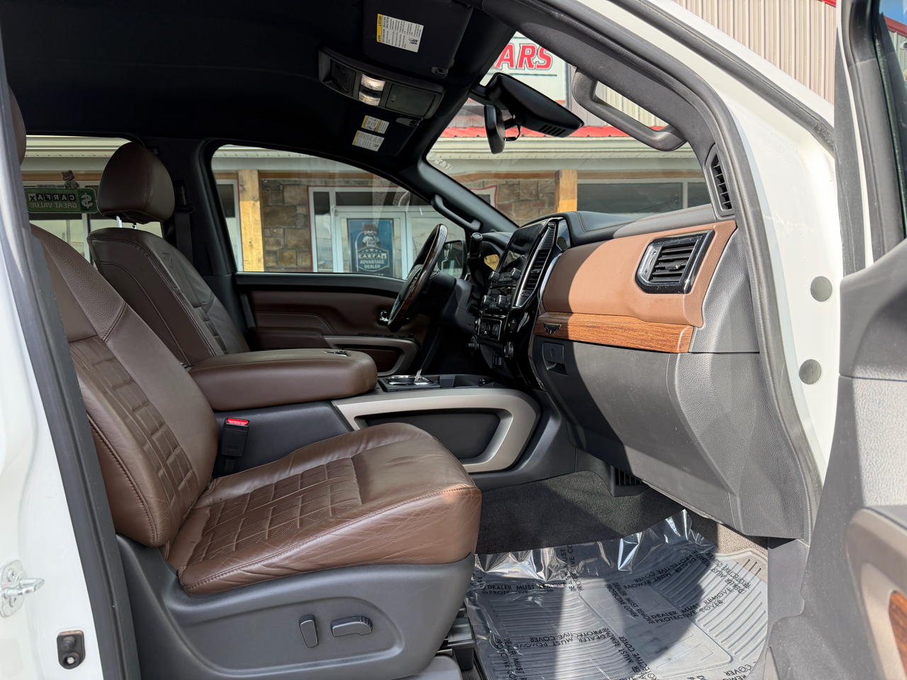 Nissan Titan 4x4 Crew Cab Platinum Reserve 2021