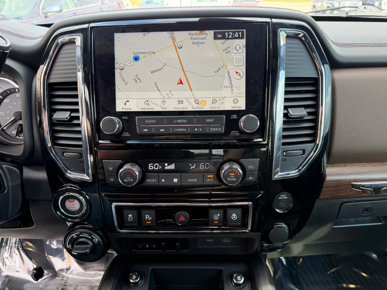 Nissan Titan 4x4 Crew Cab Platinum Reserve 2021