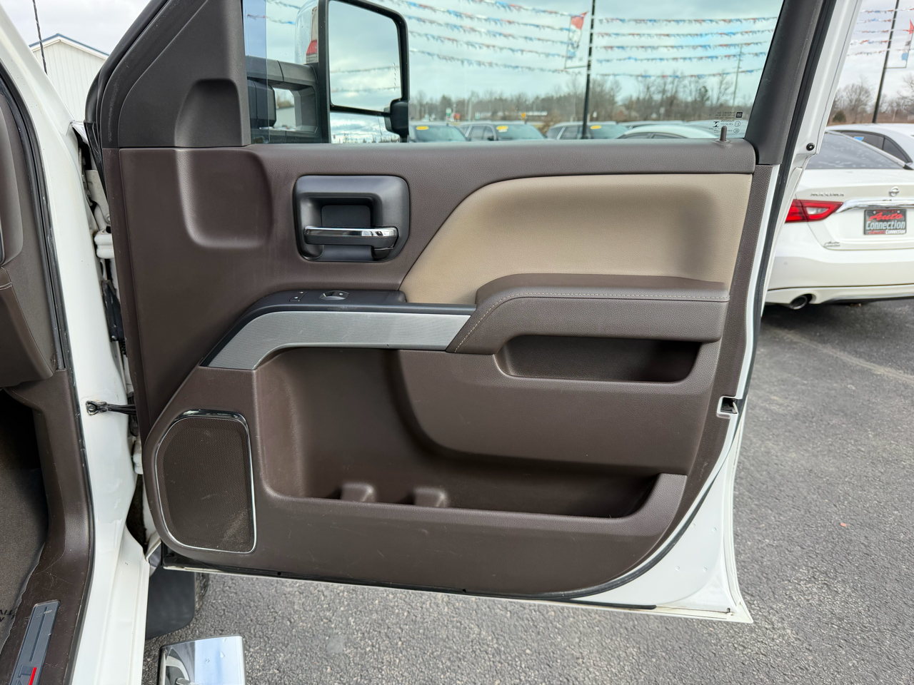 Chevrolet Silverado 3500HD Built After Aug 14 4WD Crew Cab 153.7" LTZ 2015