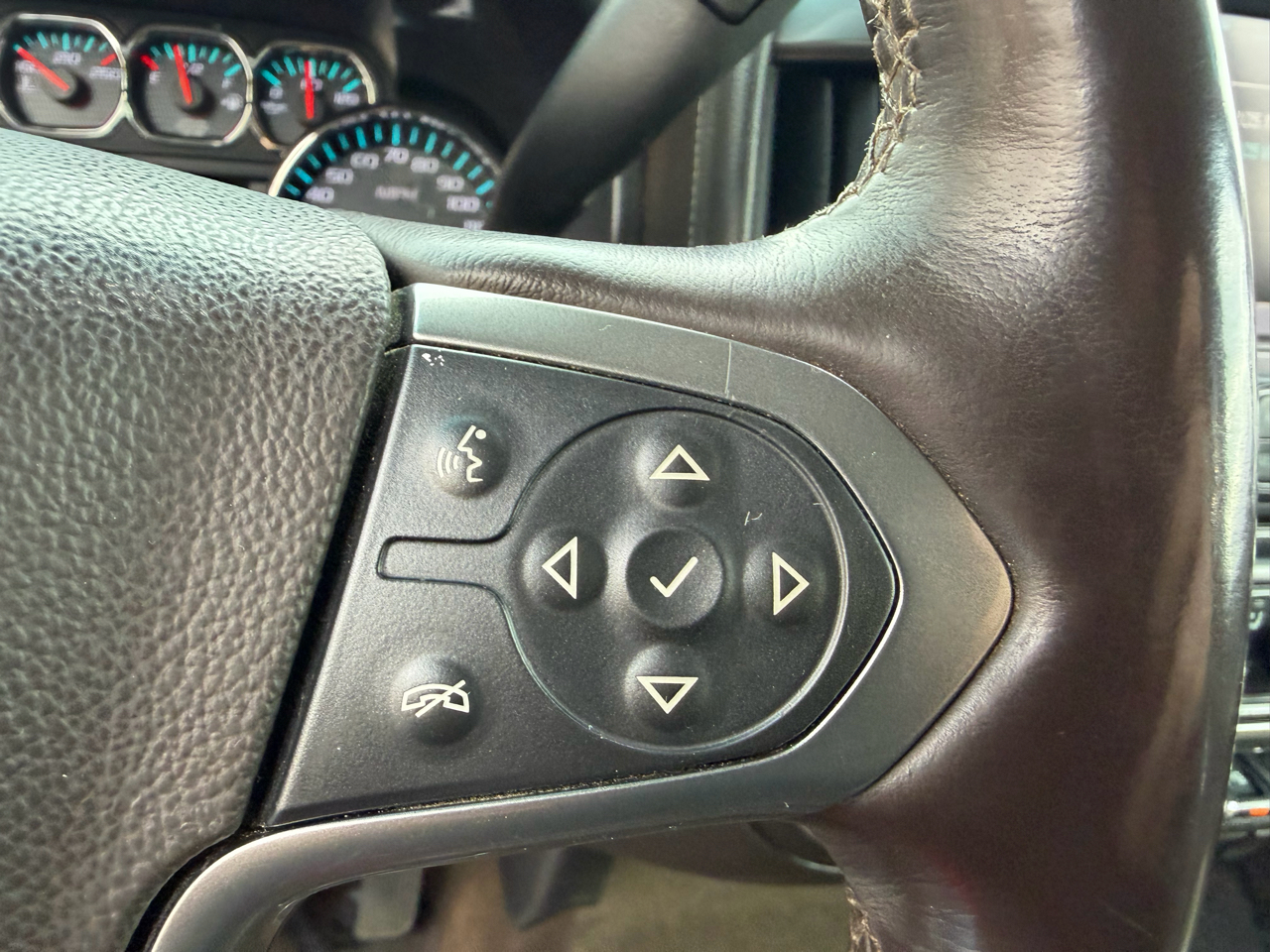 Chevrolet Silverado 3500HD Built After Aug 14 4WD Crew Cab 153.7" LTZ 2015