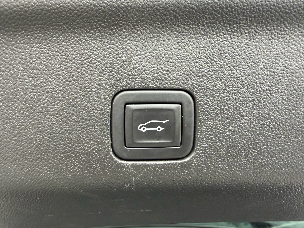 Chevrolet Tahoe 4WD 4dr LT 2024