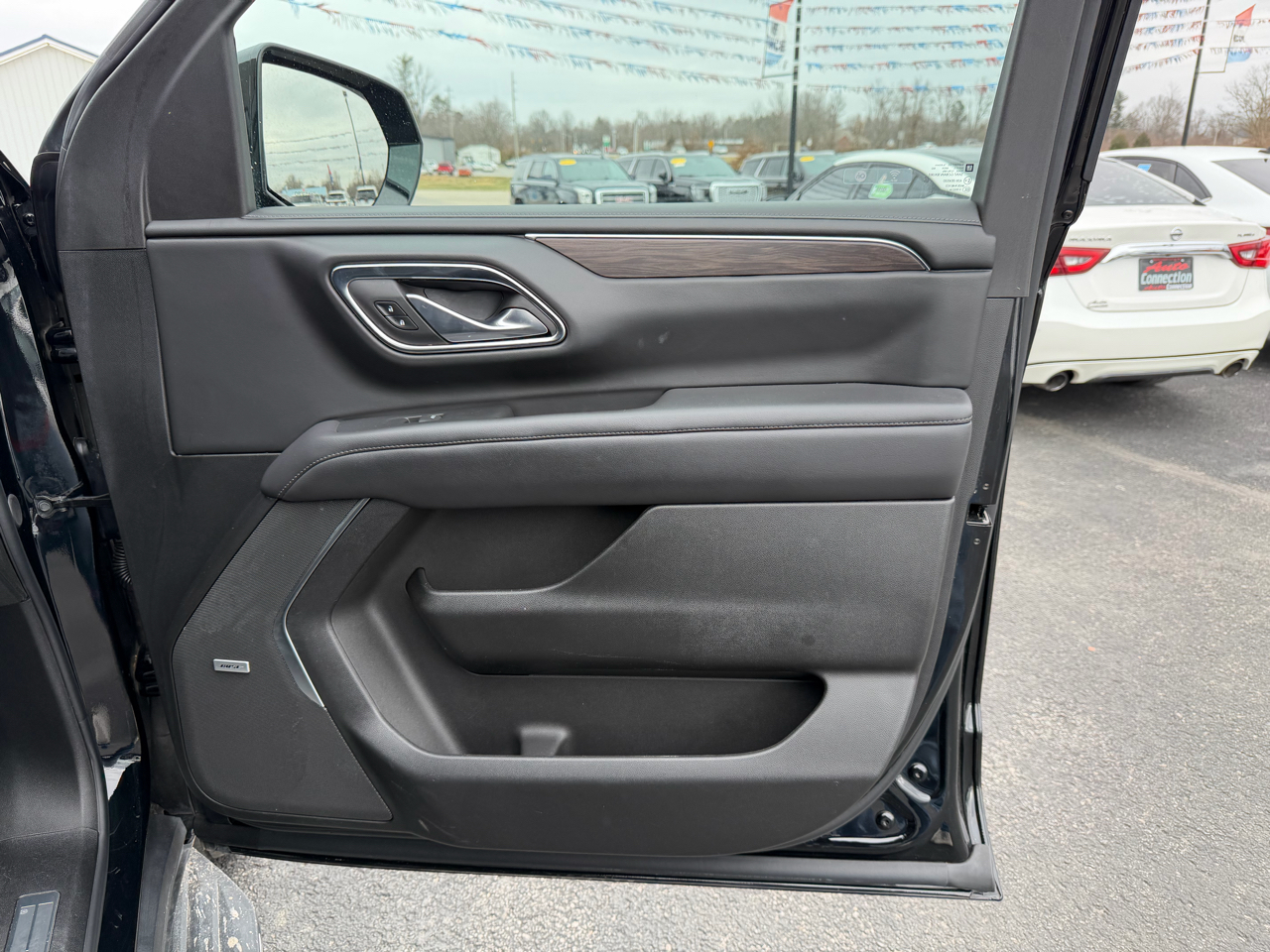 Chevrolet Tahoe 4WD 4dr LT 2024