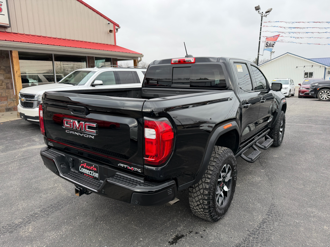 GMC Canyon 4WD Crew Cab AT4X 2023