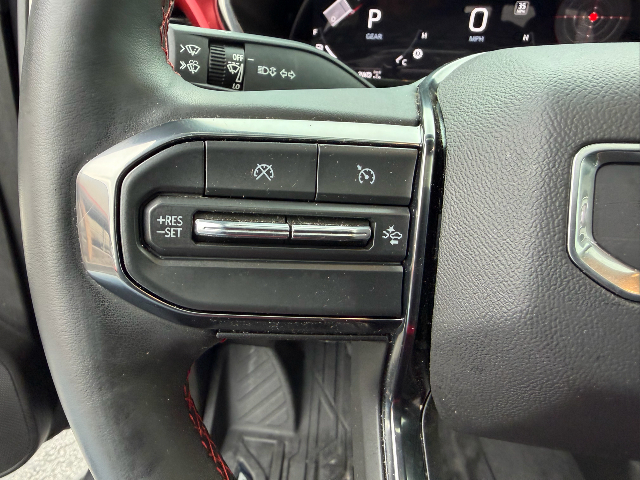 GMC Canyon 4WD Crew Cab AT4X 2023