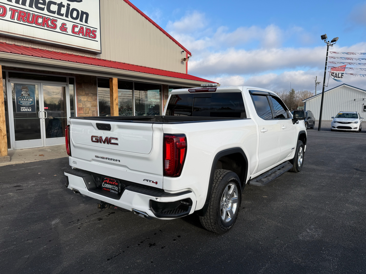 GMC Sierra 1500 4WD Crew Cab 147" AT4 2022