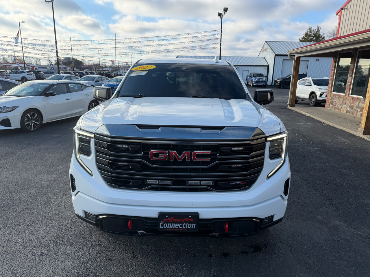GMC Sierra 1500 4WD Crew Cab 147" AT4 2022