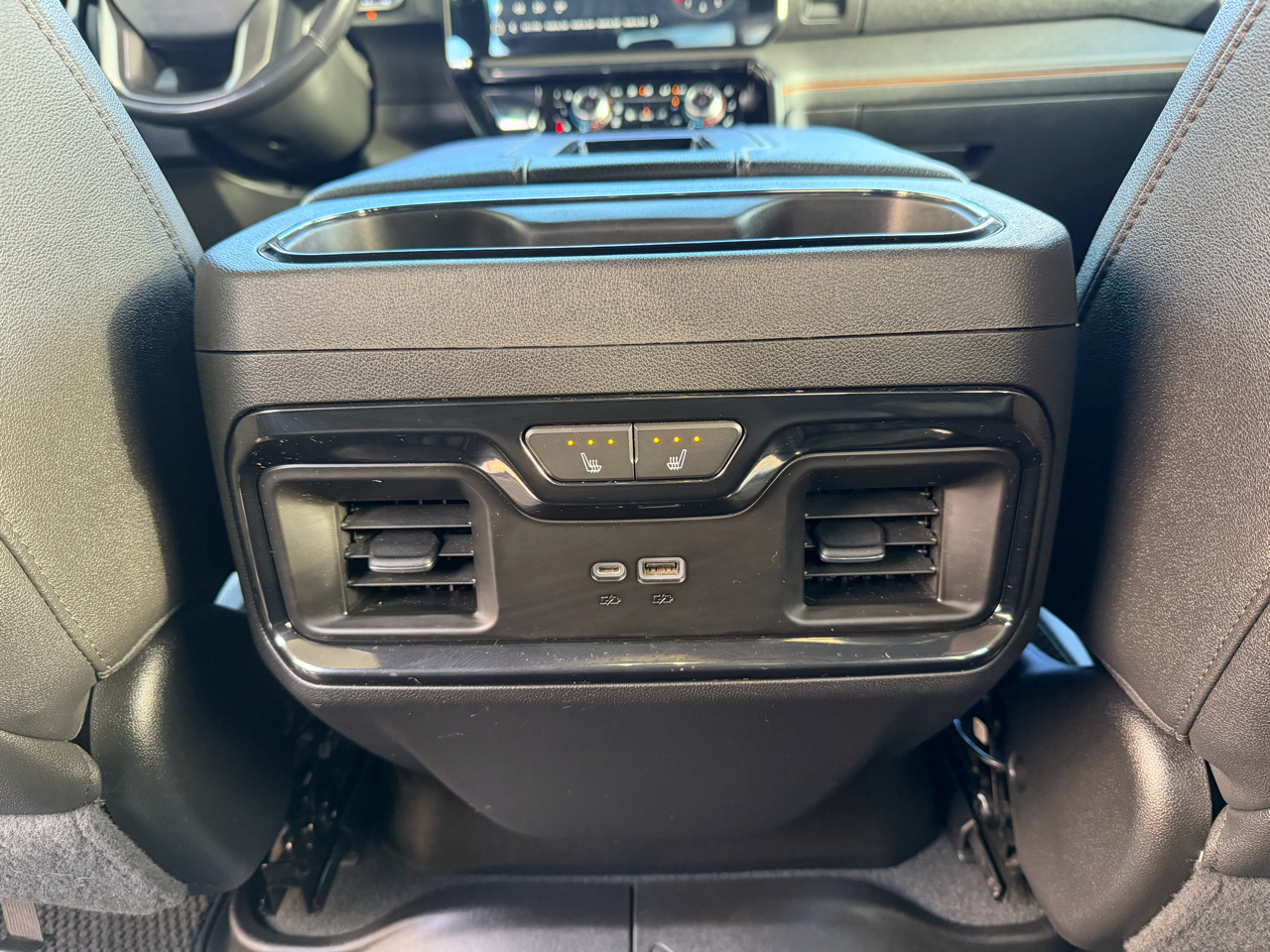 GMC Sierra 1500 4WD Crew Cab 147" AT4 2022