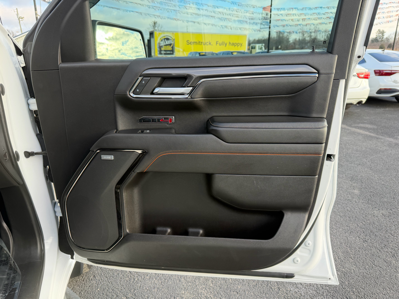 GMC Sierra 1500 4WD Crew Cab 147" AT4 2022