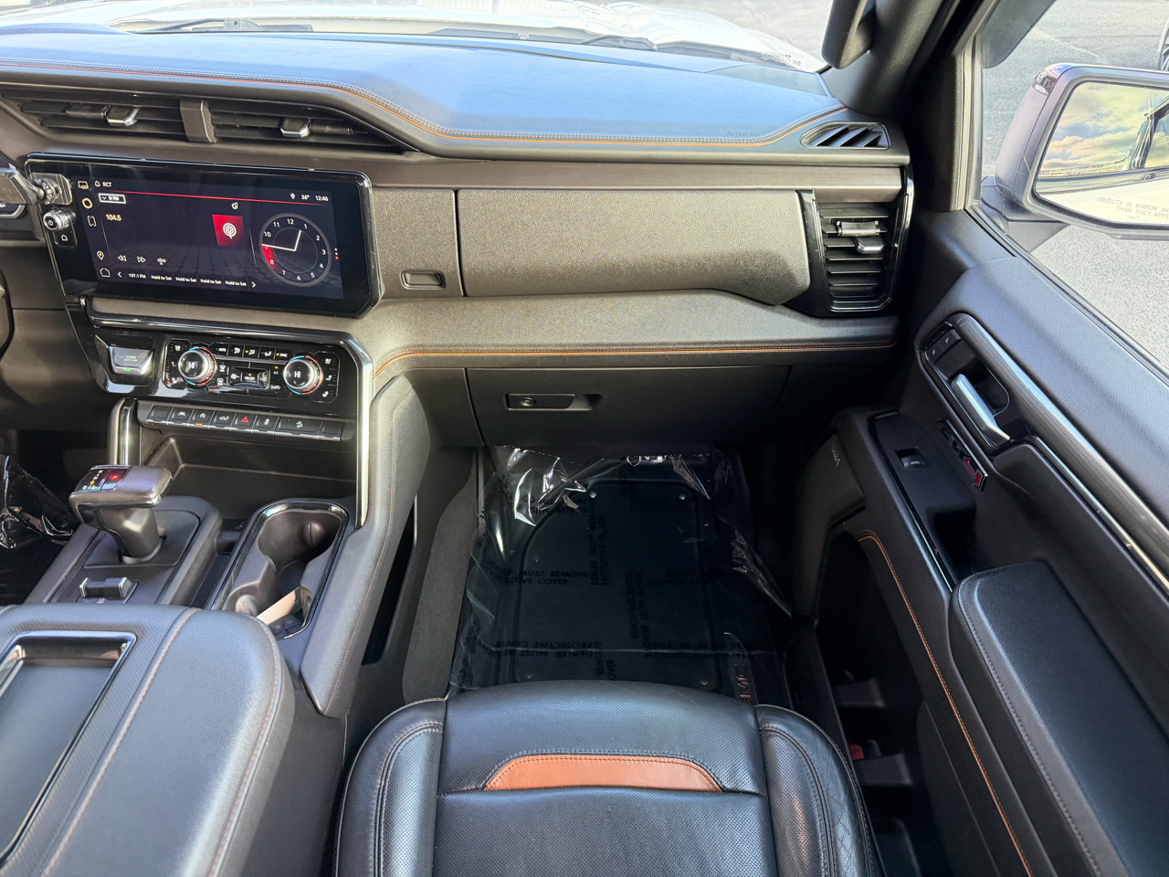 GMC Sierra 1500 4WD Crew Cab 147" AT4 2022