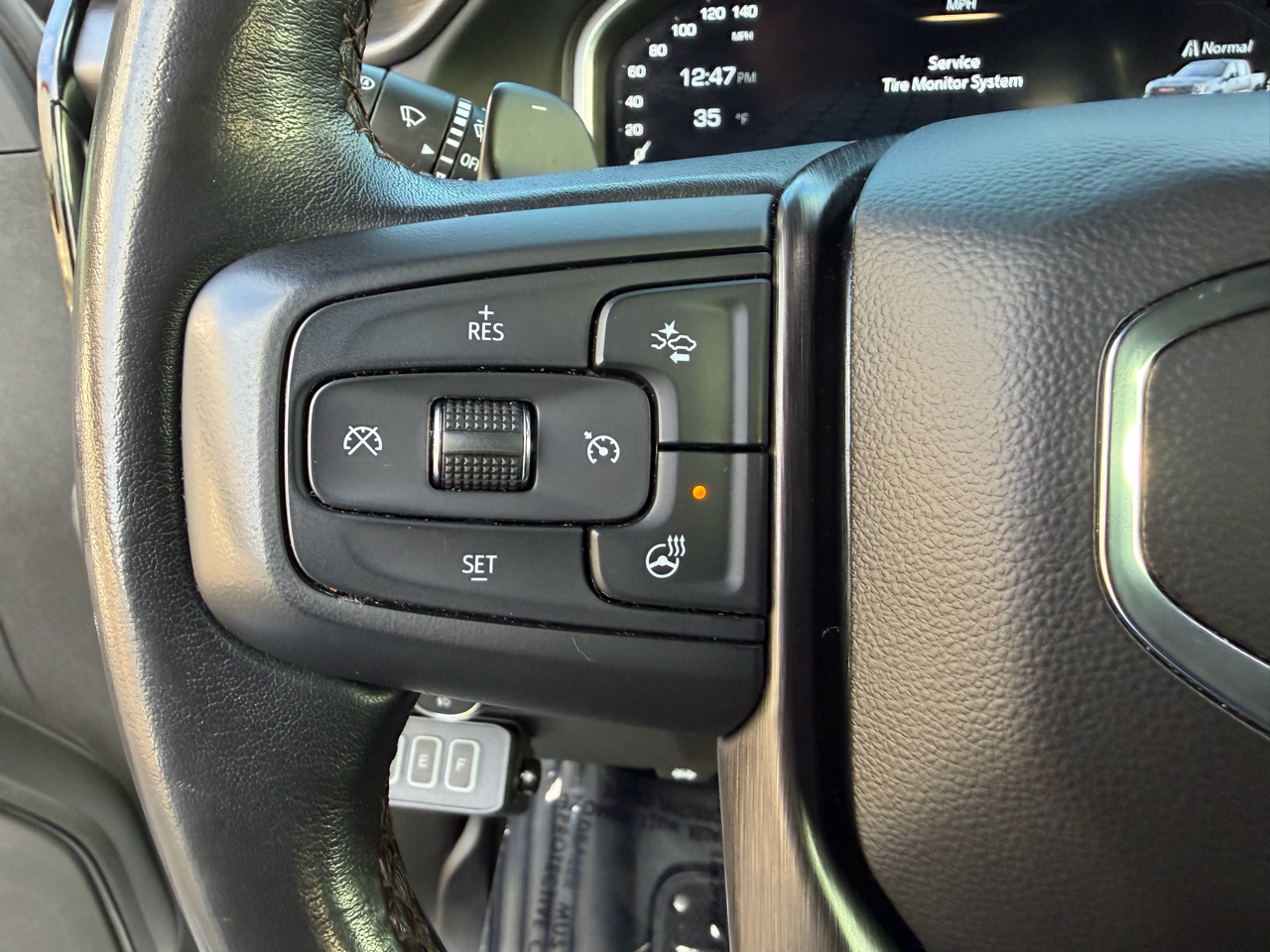 GMC Sierra 1500 4WD Crew Cab 147" AT4 2022