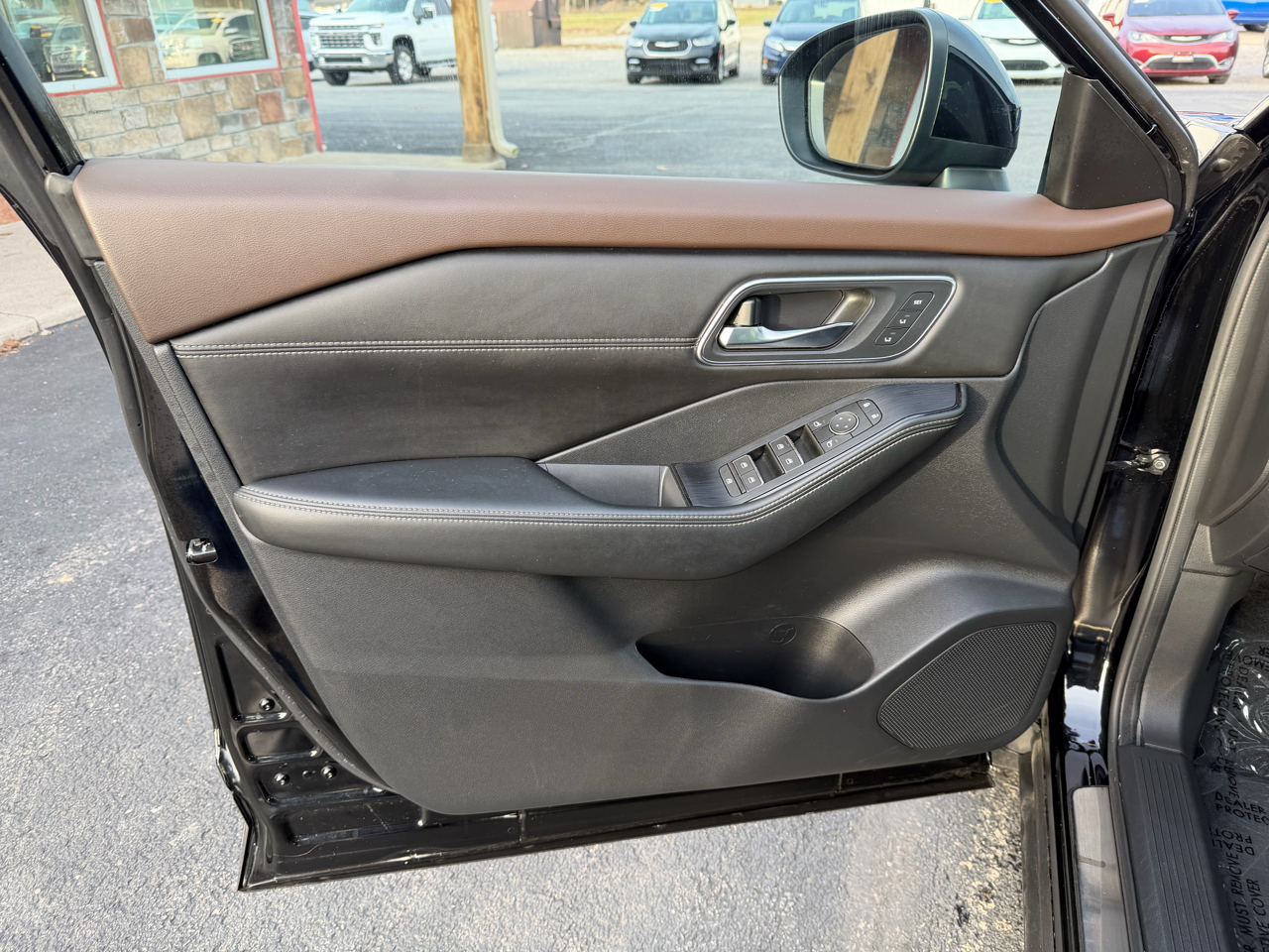 Nissan Rogue AWD Platinum 2023