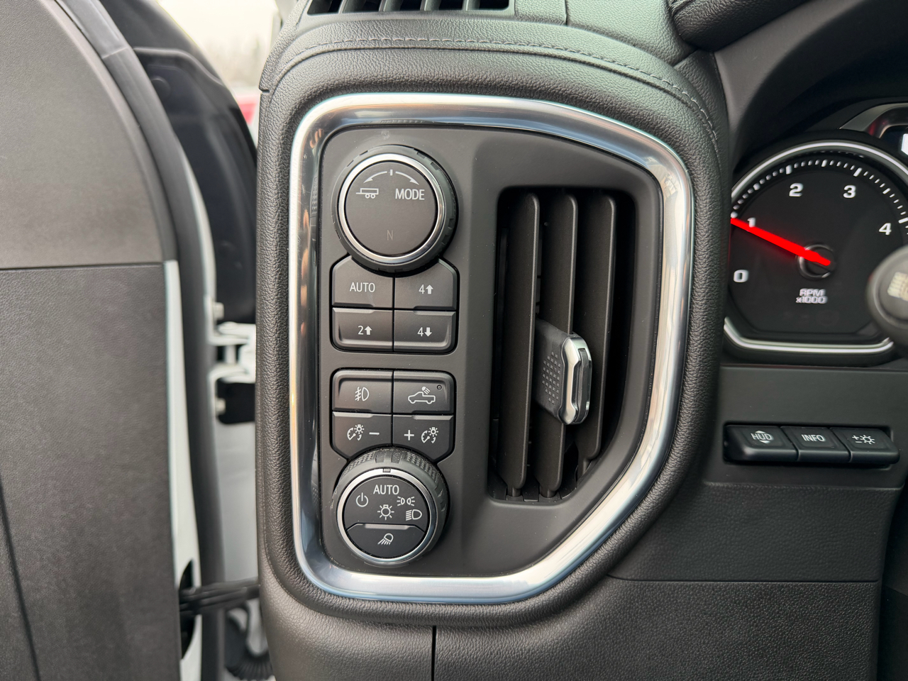 Chevrolet Silverado 2500HD 4WD Crew Cab 159" LTZ 2021