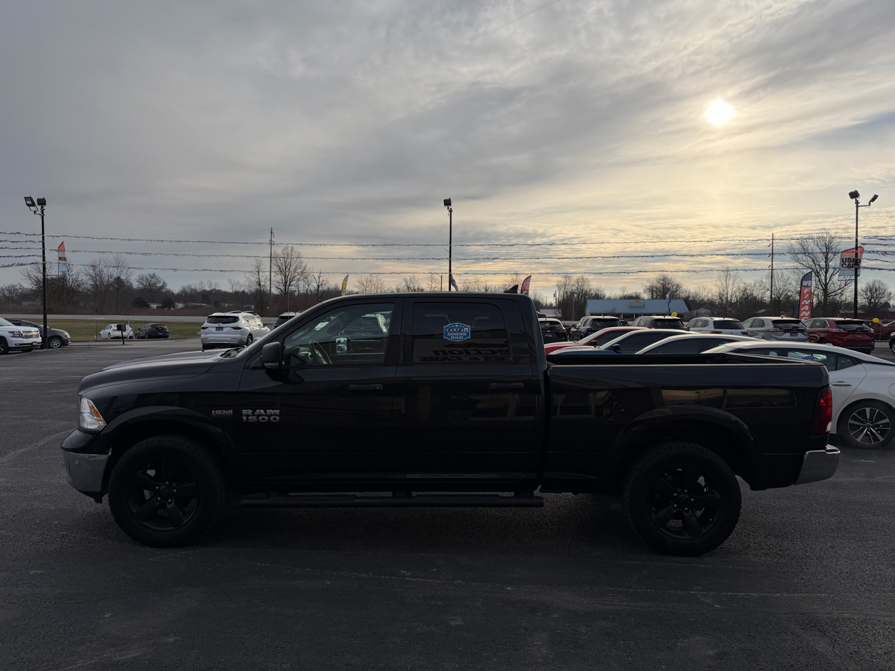 RAM 1500 4WD Crew Cab 149" Outdoorsman 2016