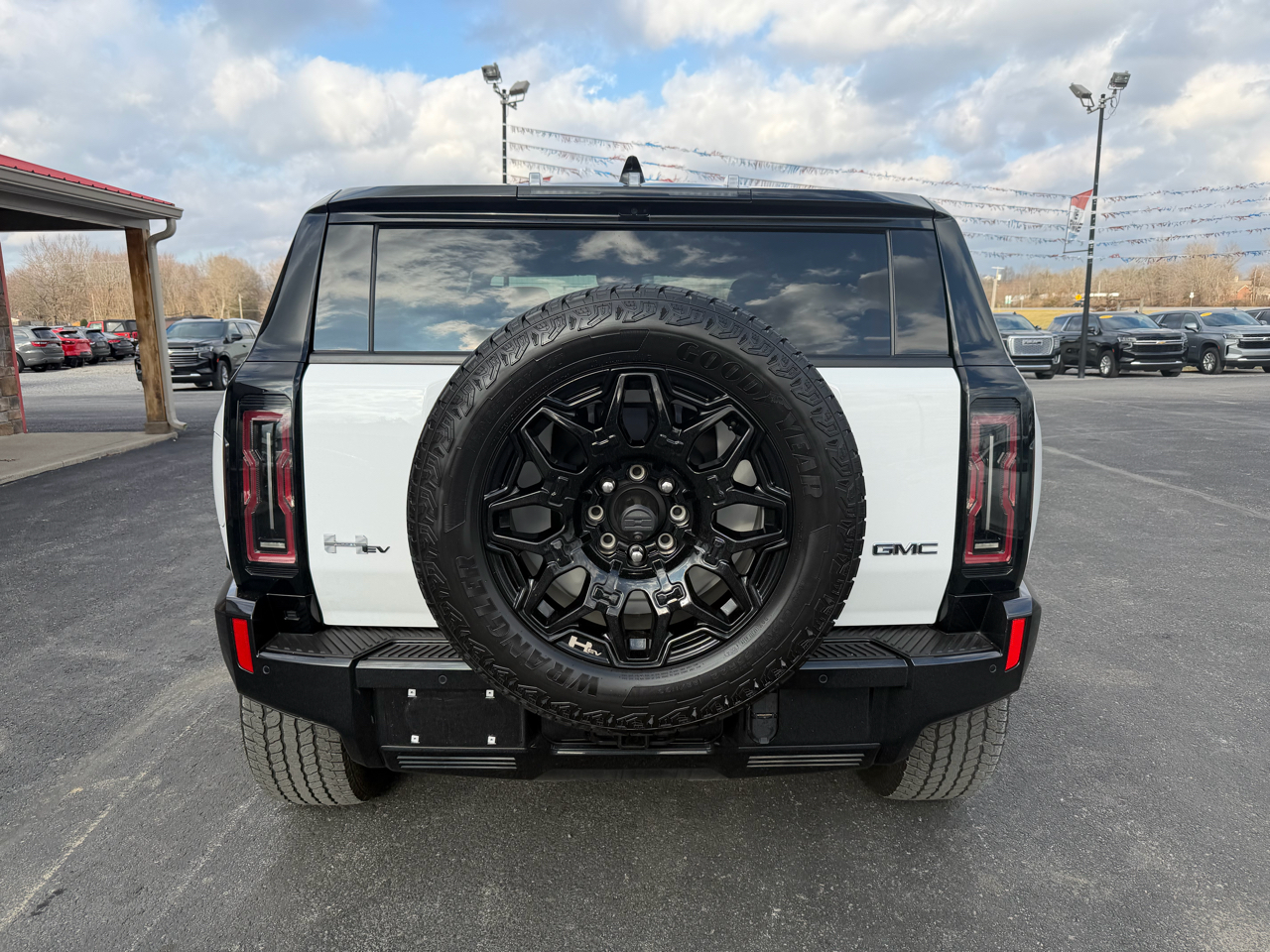 GMC HUMMER EV SUV e4WD 4dr 2X 2025