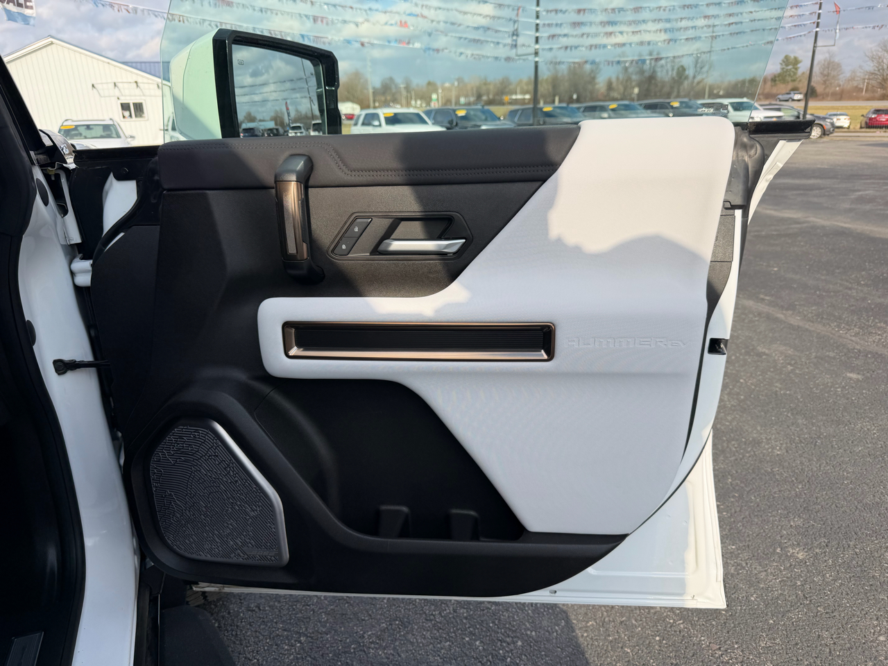 GMC HUMMER EV SUV e4WD 4dr 2X 2025