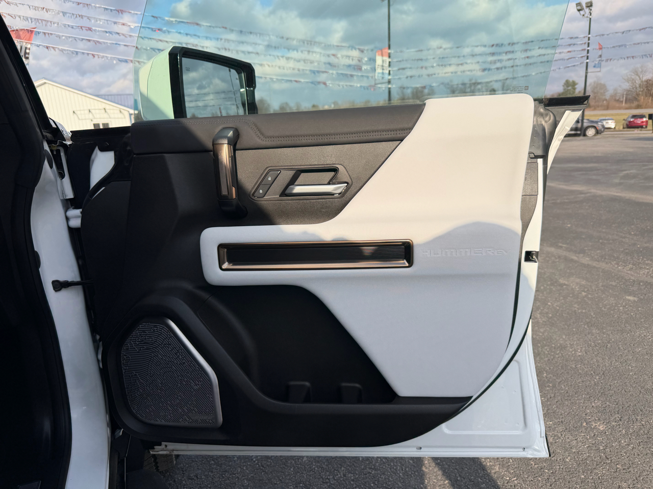 GMC HUMMER EV SUV e4WD 4dr 2X 2025