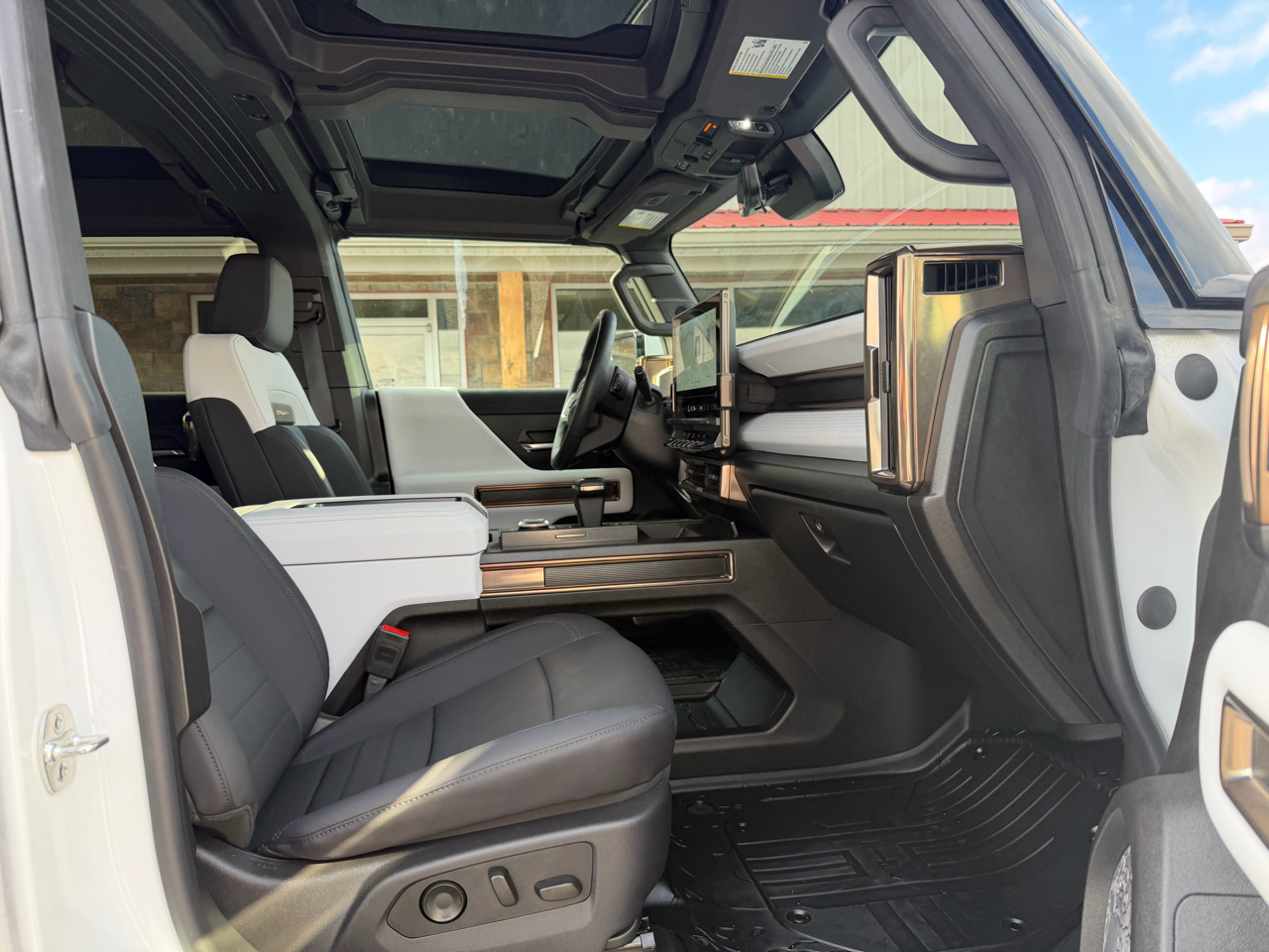 GMC HUMMER EV SUV e4WD 4dr 2X 2025